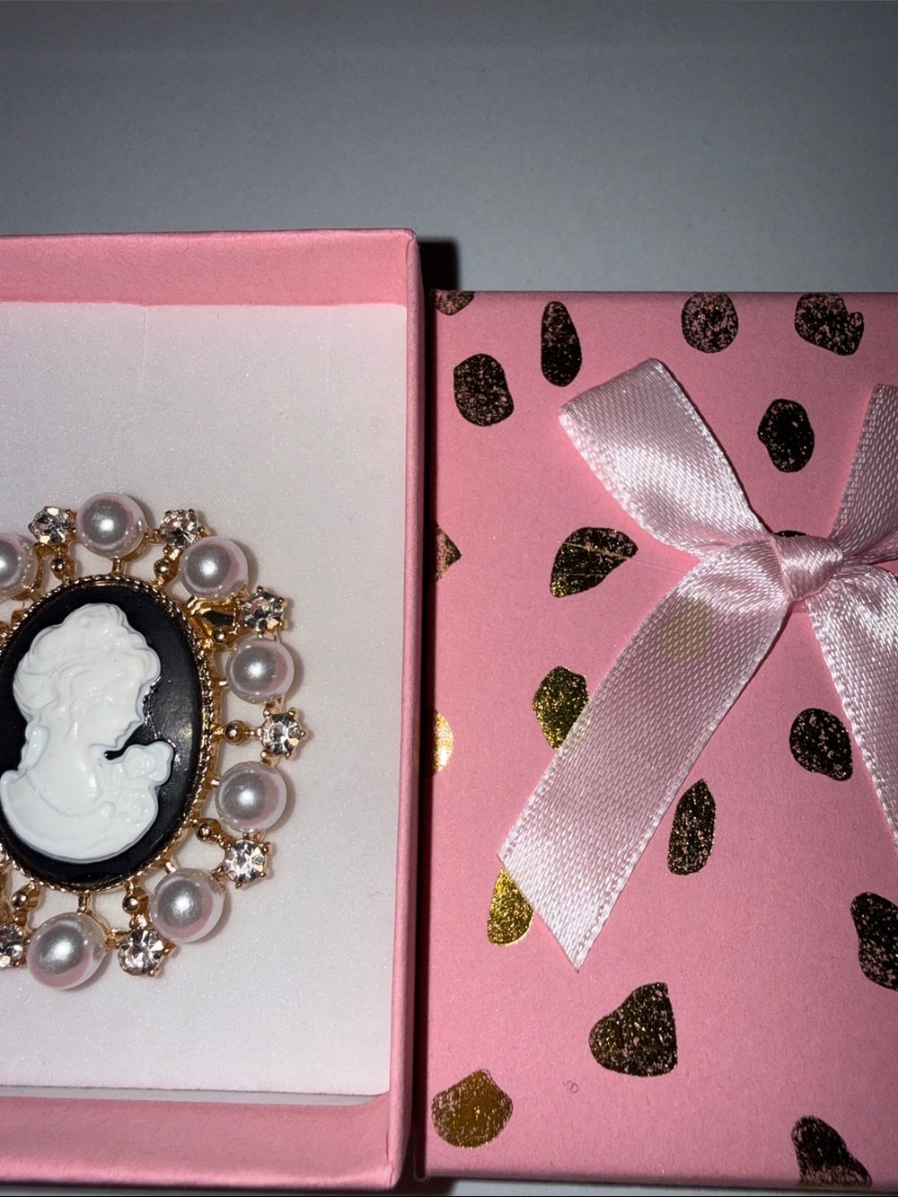 Vintage-Inspired Pink Pearl Cameo Brooch
